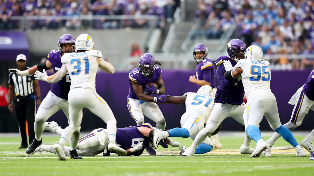 End zone INT gives Chargers 28-24 win over Vikings