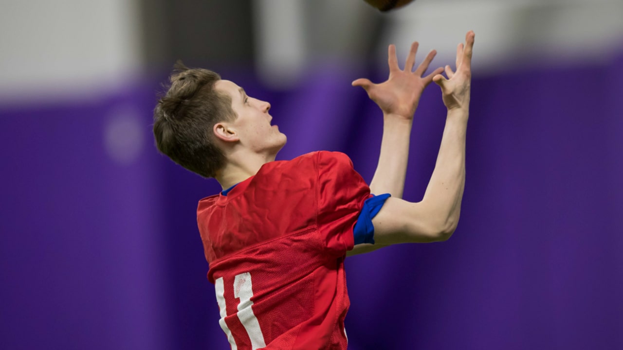 Eagan High Schoolers, Youth 1st to Hit Turf at Vikings New Indoor Facility