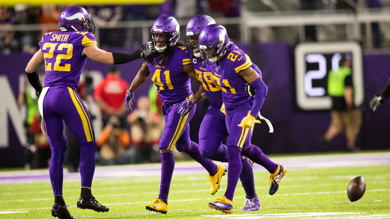 Fox sideline reporter Erin Andrews interviews Minnesota Vikings running  back Dalvin Cook, left, after an NFL football game against the Washington  Redskins, Thursday, Oct. 24, 2019, in Minneapolis. The Vikings won 19-9. (