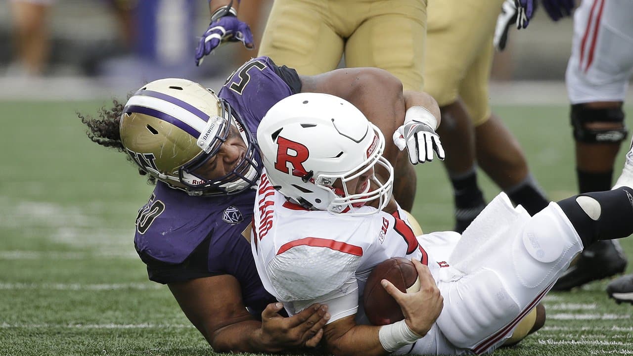 Ex-Husky DLs Gaines, Vea to Reunite with Buccaneers - Sports Illustrated  Washington Huskies News, Analysis and More