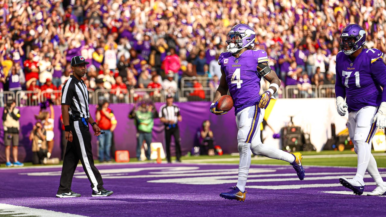 Vikings tailgaters embrace first home Thanksgiving game