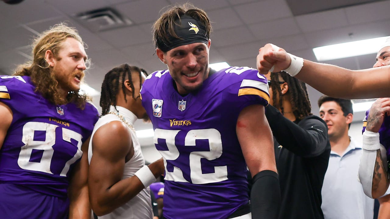 Kevin O'Connell's Postgame Locker Room Speech Following Win Over Panthers