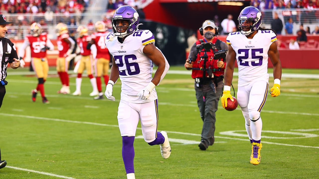 Minnesota Vikings Place RB Kene Nwangwu on Injured Reserve 