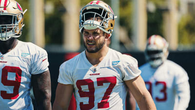 Off the Field: Kittle, Hufanga, Mitchell and Ward Take WWE Monday Night Raw