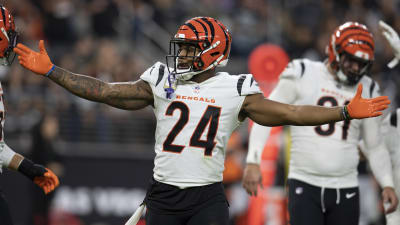 Cincinnati Bengals defensive end Trey Hendrickson (91) reacts after forcing  a fumble in the end zone against the Baltimore Ravens in the first half of  an NFL football game in Cincinnati, Sunday