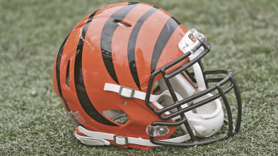 Football Cincinnati Bengals Vintage Sports Photos for sale