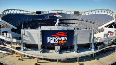 Denver Broncos Stadium Tour - Great Fun For Anyone - No Home Just Roam