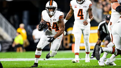 Nick Chubb Cleveland Browns' game captain vs. Tennessee Titans