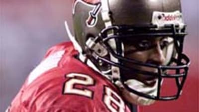 Tampa Bay Buccaneers legend Warrick Dunn relives Monday night shootout win  over Rams