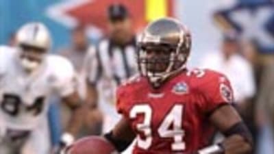 Dexter Jackson and the Tampa Bay Buccaneers - Bearport Publishing