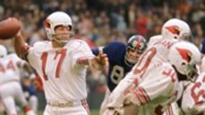 Longtime QB Jim Hart will join Arizona Cardinals greats in the