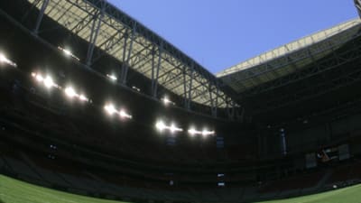 Time-lapse video of Minute Maid Park's roof closing 