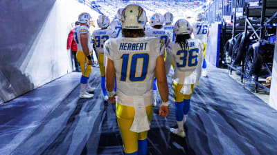 Chargers star QB Justin Herbert is tough, steady and ready for his playoff  debut - The Athletic