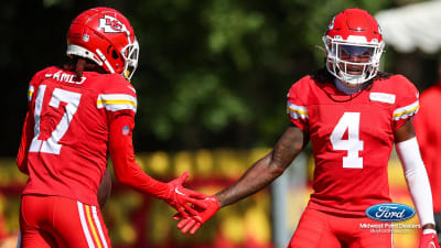 Nick Allegretti leaves Chiefs practice with shoulder injury