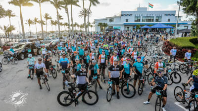 Miami Dolphins: 10th annual Dolphins Cancer Challenge sees record