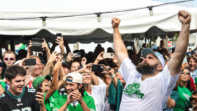 Philadelphia Eagles Jason Kelce hosts celebrity bartending bash at Jersey  Shore 