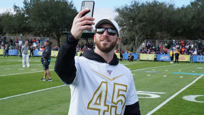 How Eagles' Rick Lovato made history with Pro Bowl nod