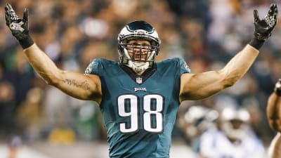 November 23, 2014: Philadelphia Eagles outside linebacker Connor Barwin  (98) in action during the NFL game between the Tennessee Titans and the  Philadelphia Eagles at Lincoln Financial Field in Philadelphia,  Pennsylvania. The