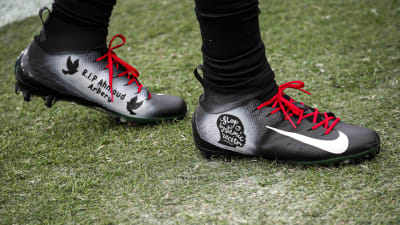 What Pros Wear: Kyle Pitts' Nike Vapor Untouchable Pro 3 Cleats