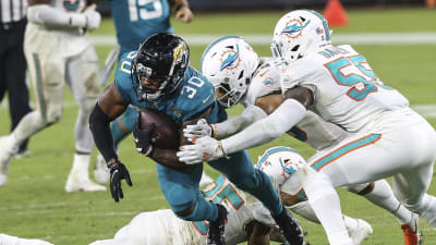 AP source: Dolphins send Jakeem Grant to Bears for 2023 pick