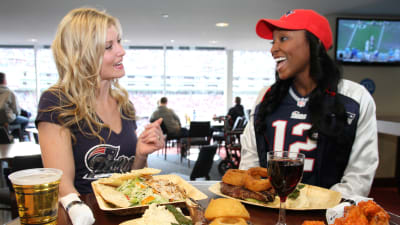 NEW ENGLAND PATS STADIUM CORPORATE SUITE TICKETS FUNDRAISER