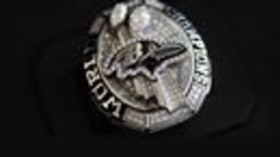 Super Bowl ring given to Jamal Lewis, former Baltimore Ravens RB, sells in  auction - ESPN