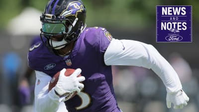 Quarterback Lamar Jackson lasers pinpoint touchdown pass to wide receiver Odell  Beckham Jr. at Baltimore Ravens training camp