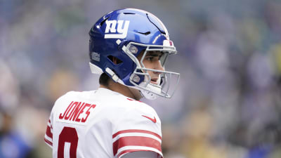 Pro Football Hall of Fame's conflicting descriptions of Eli helmet