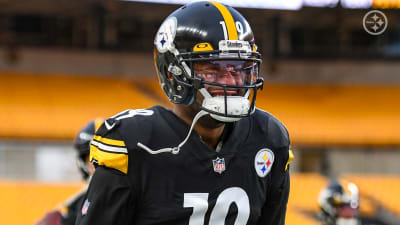 Steelers RB Conner focusing on present, not uncertain future