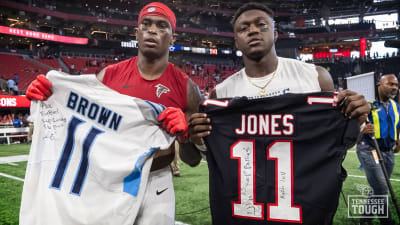 Julio Jones in a throwback Oiler jersey : r/Tennesseetitans