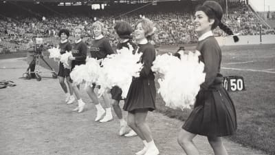 Minnesota Vikings cheerleaders perform during the first half of an