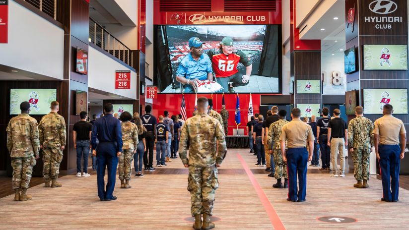 salute to service bucs