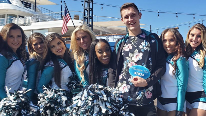 The Next American Idol Philadelphia Eagles Cheerleader Kyle Tanguay Showcases A New Talent - roblox cheerleader music video fans maddie youtube