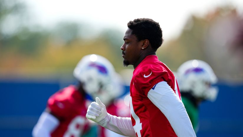 Stefon Diggs Reacts To The Buffalo Bills Fake Jerseys [TWEET]