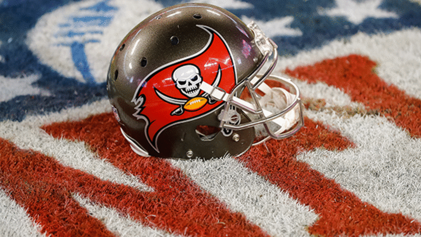 what color is tampa bay buccaneers home jersey