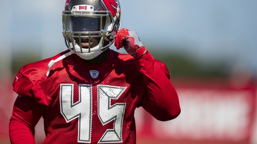 tampa bay buccaneers white jersey