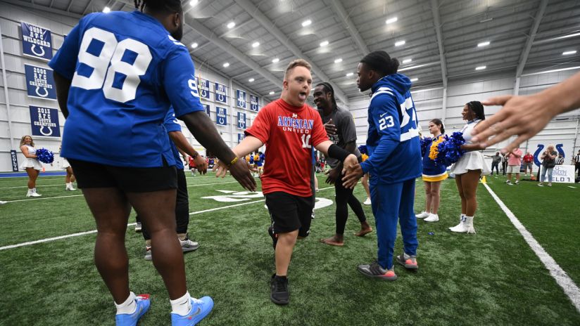 Detroit Lions vs. Indianapolis Colts. Fans support on NFL Game