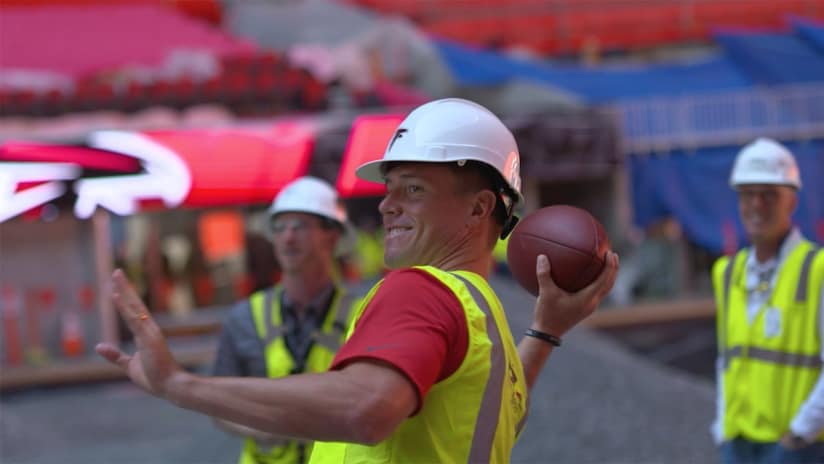 atlanta falcons hard hat
