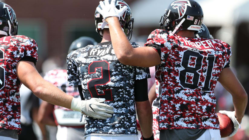 atlanta falcons veterans day gear