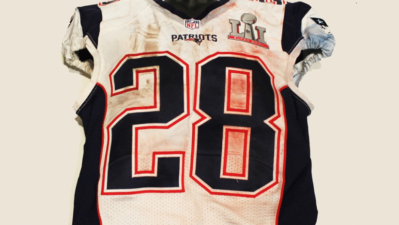 Tom Brady's Super Bowl XLIX jersey to be displayed at The Hall at ...