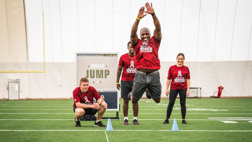 Panthers host 'USAA's Salute to Service NFL Boot Camp' for active