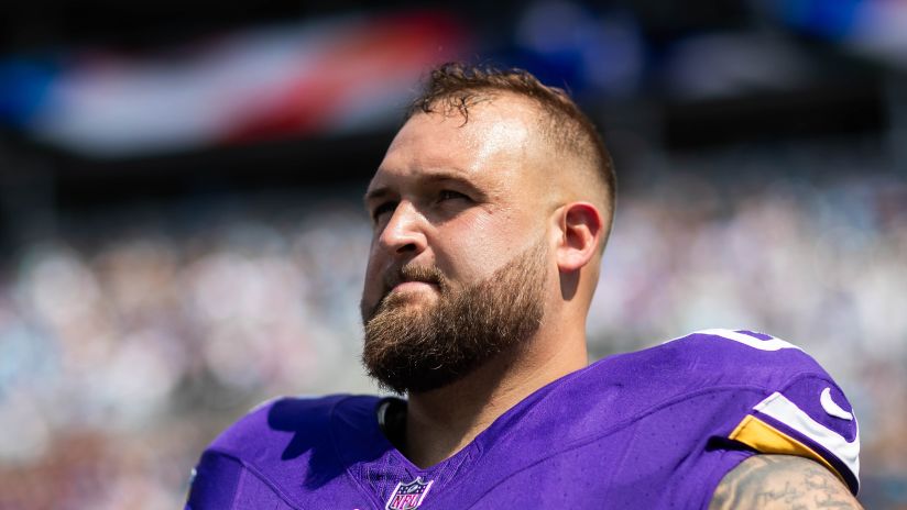 The Minnesota Vikings are honoring George Floyd's family before