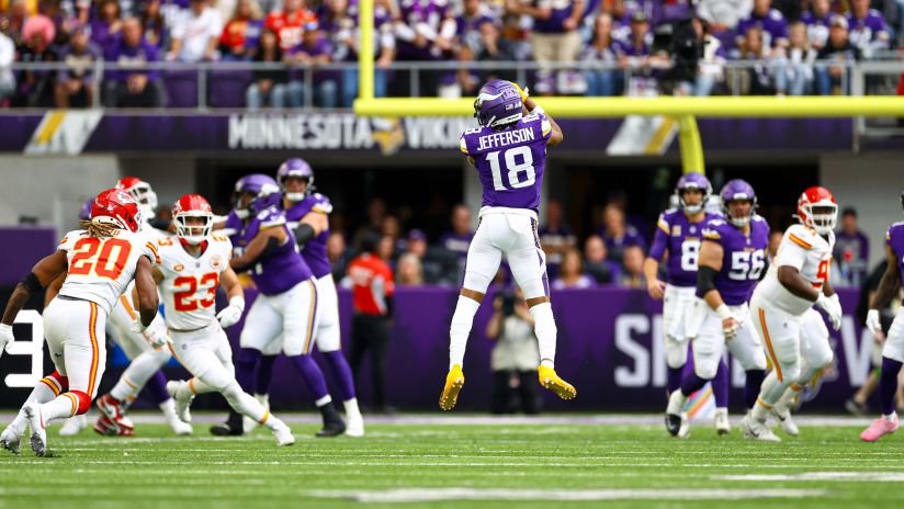 Photo Gallery: Chiefs vs. Bengals Game Action