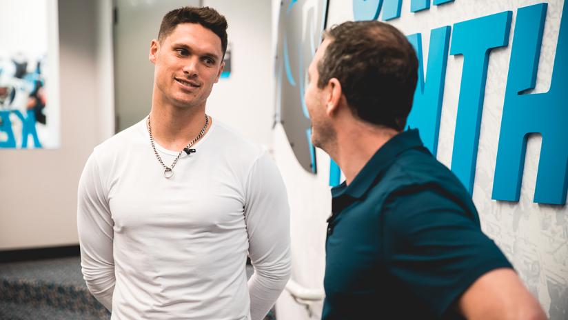 1-on-1 with Chris Hogan