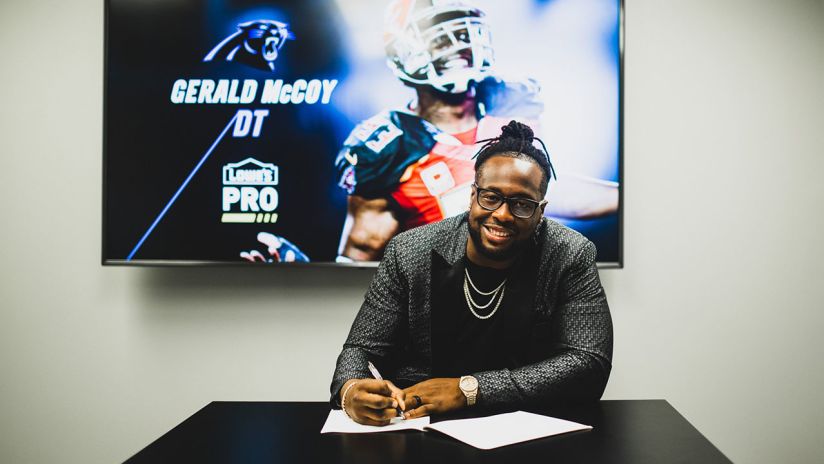 Panthers sign Gerald McCoy to one-year deal