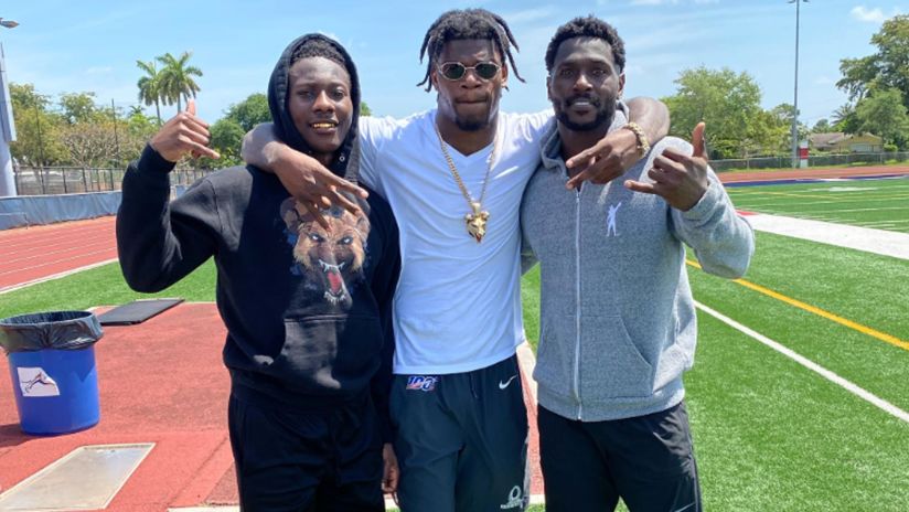 Lamar Jackson Would Be Happy If Ravens Signed Antonio Brown