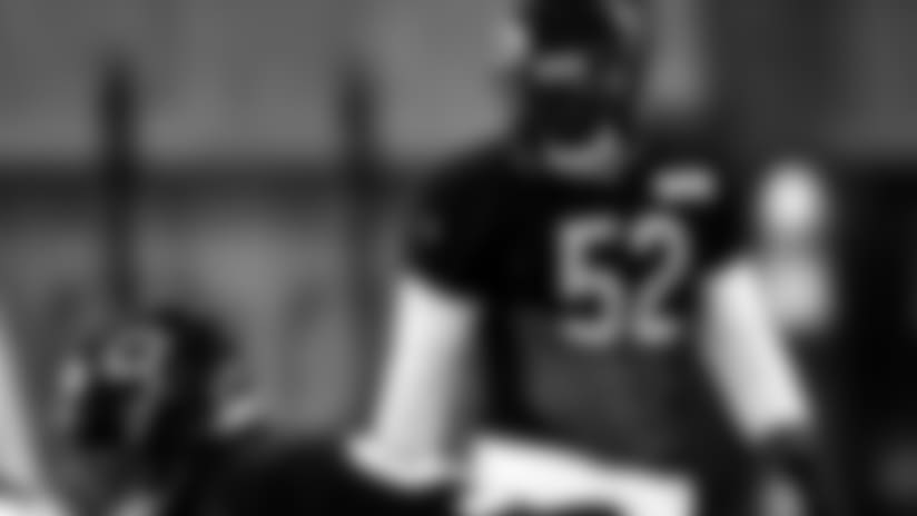 Bears players give Khalil Mack a warm welcome