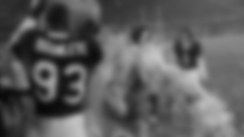 15 years ago Friday, the Bears defeated the New Orleans Saints 39-17 at snowy Soldier Field to win the NFC championship and bring home the George Halas Trophy. Take a look back at some of the best images from this memorable game.