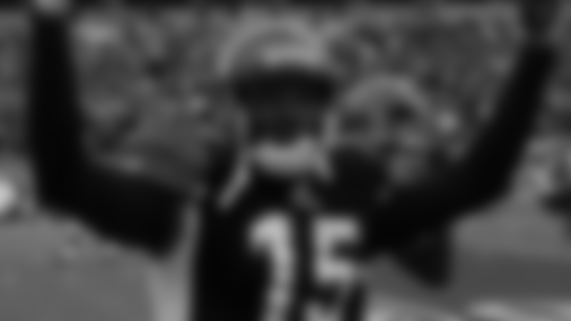 Domata Peko plans to honor the late Chris Henry during Sunday's game.