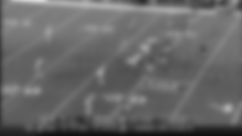 Giovani Bernard catches for a 22-yard gain vs. Oakland Raiders